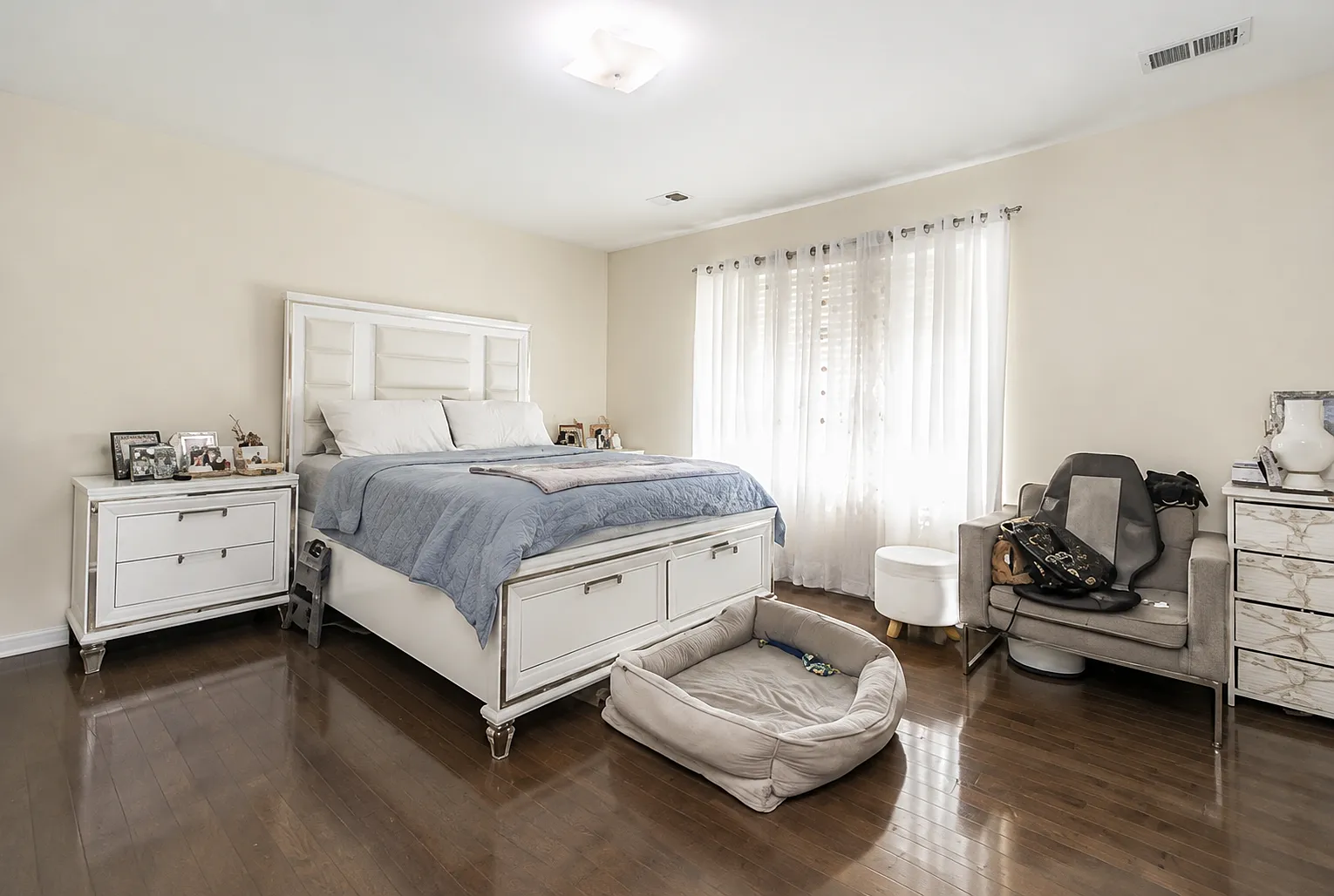 3 bed, 1440 sqft, $3,200 — Photo 1