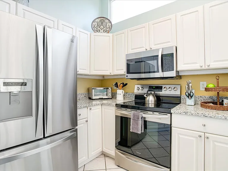 339 Avenida De Paradisio — Photo 4