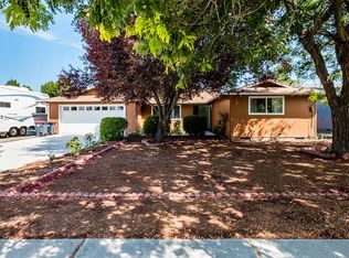 2505 Delta Waters Rd, Medford, OR 97504