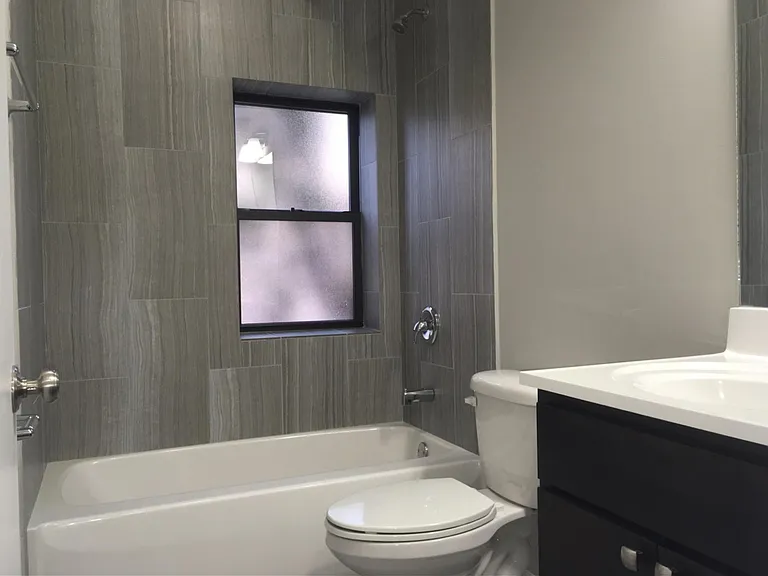2 Modern Bathrooms