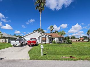 17528 Oriole Rd, Fort Myers, FL 33967