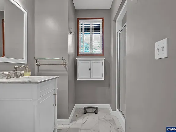 6 bed, 2594 sqft, $1,200 — Photo 3