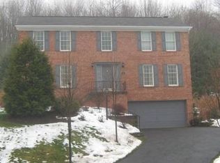 121 Castlebrooke Dr, Venetia, PA 15367