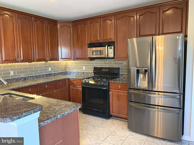 3384 Governors Crest Ct — Photo 13