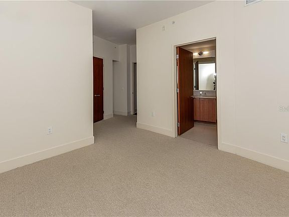 5th image of 111 N 12th St Unit 1321