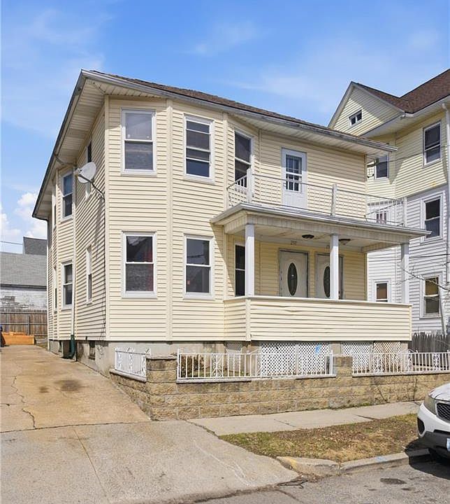 1st image of 297 Vermont Ave