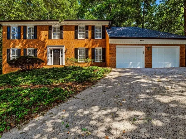 5309 W Bank Dr, Marietta, GA 30068