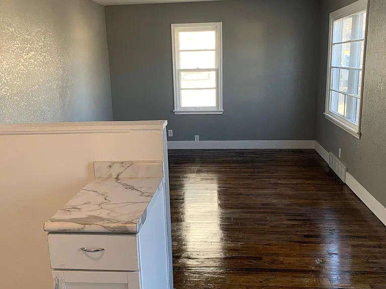 4011 Fort St — Photo 2