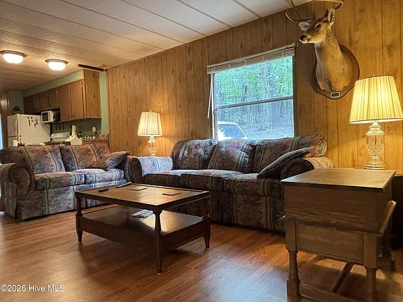 4th image of 230 Sugar Loaf Road