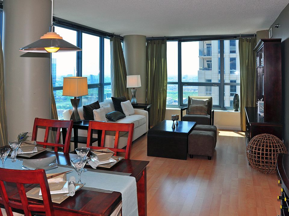 1st image of 1250 S Michigan Ave APT 1105