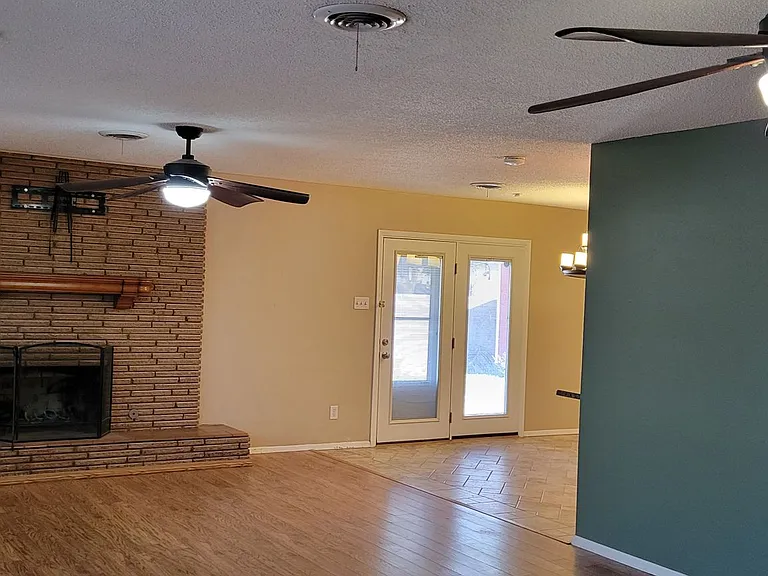904 John Doe St — Photo 7
