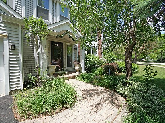 3rd image of 100 Julie Ln