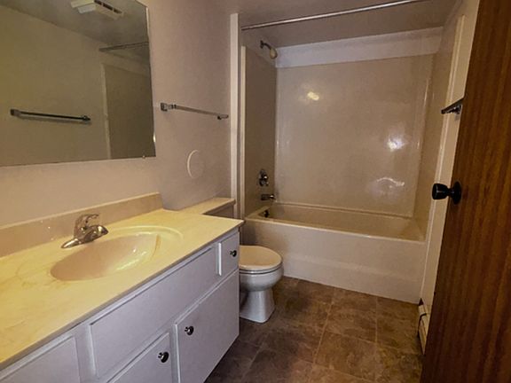 5th image of 1601 Freedom Rd #13