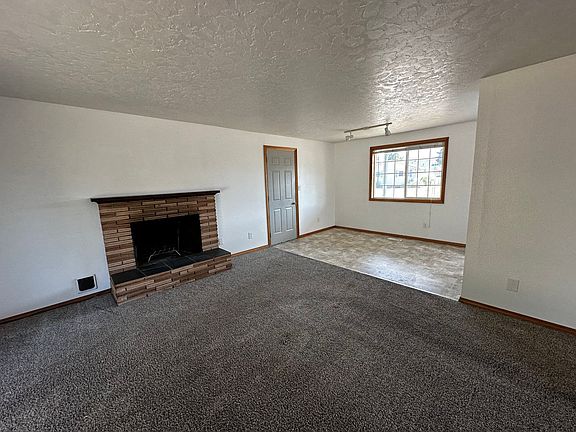 5th image of 613 36th Ave SE