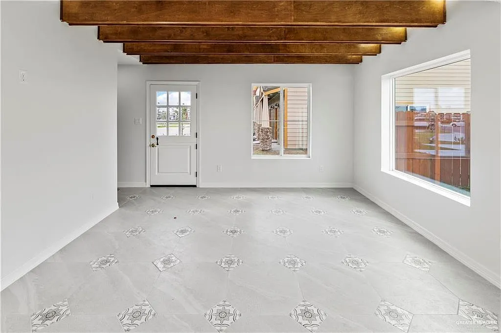 2 bed, 2.5 bath, 1058 sqft, $1,500 — Photo 3