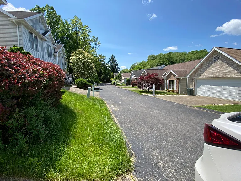123 Cobblestone Cir — Photo 27