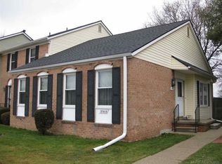 37415 Charter Oaks Blvd, Clinton Twp, MI 48036