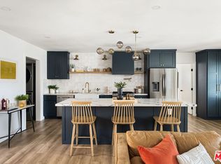 10702 S Van Ness Ave, Los Angeles, CA 90047