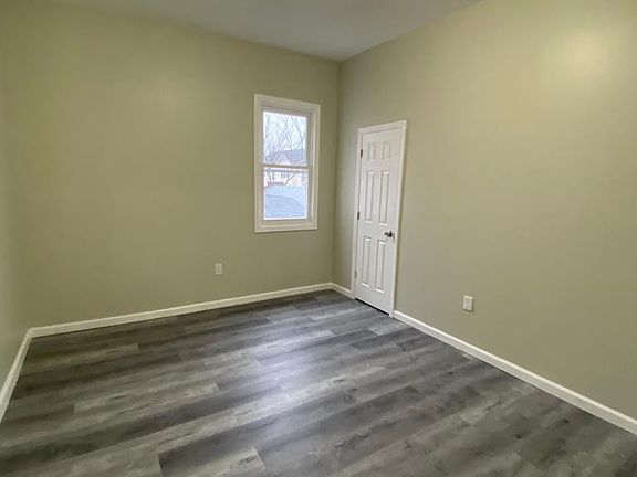 5th image of 142 Badger Ave #3