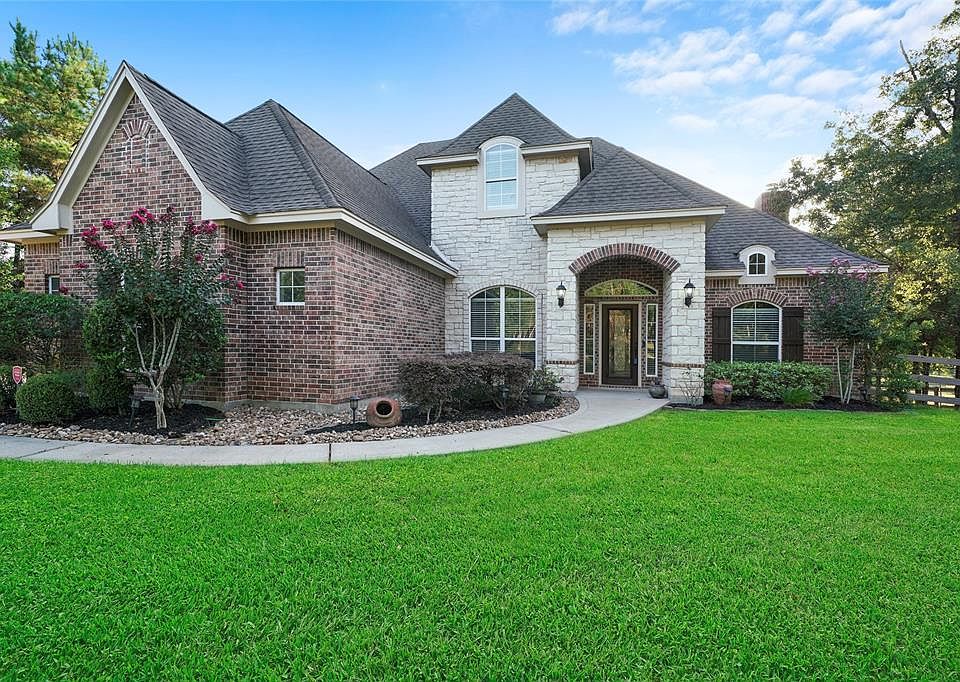 1st image of 8464 Majestic Lake Ct