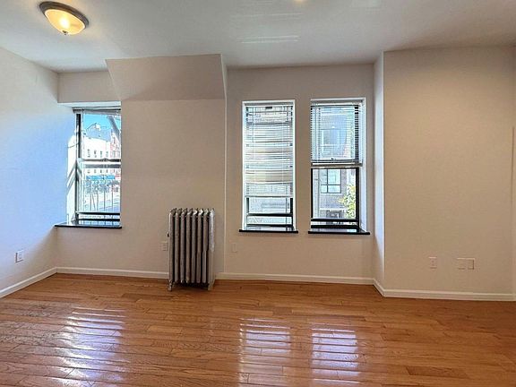 2nd image of 87 Graham Ave APT 3