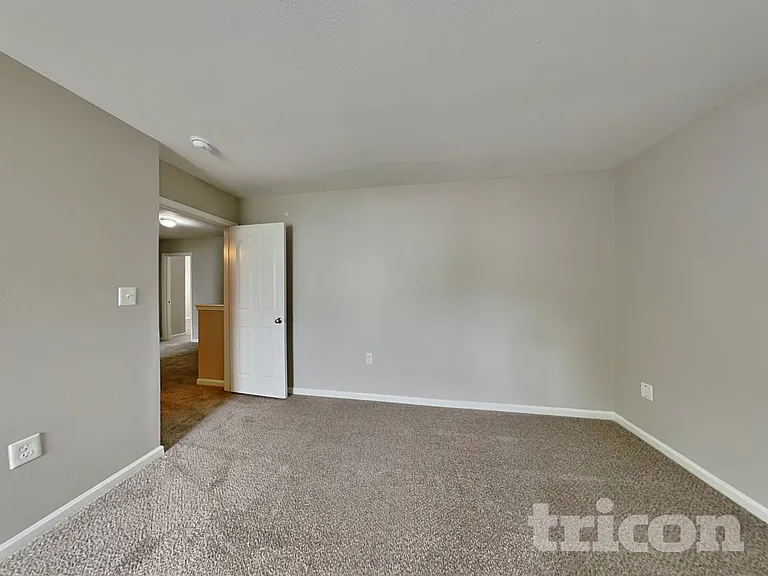 5251 Grays Ridge Dr — Photo 12
