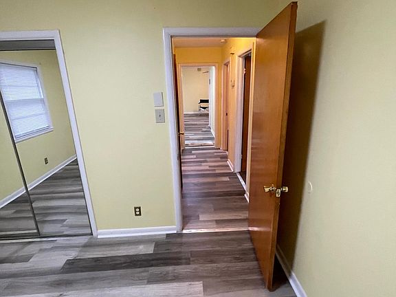 3rd image of 3533 Sayles Blvd
