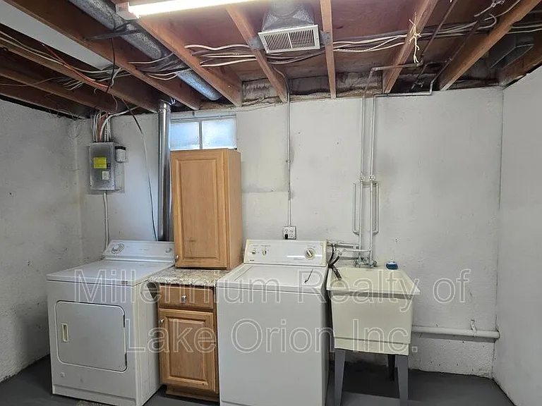 730 Harry Paul Dr — Photo 31