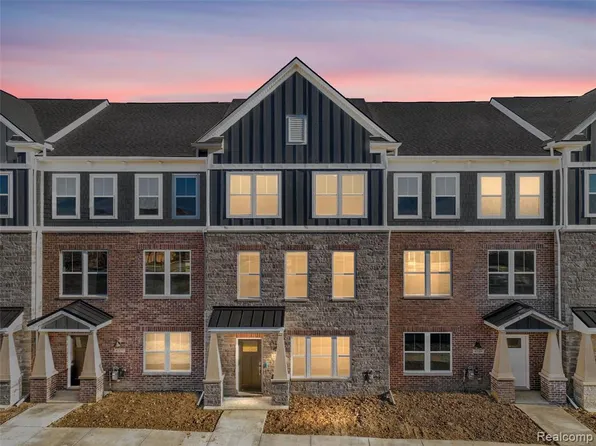 43173 Atwood Ave, Novi, MI 48375