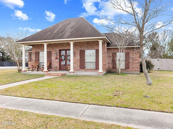 3rd image of 9646 Belle Place Cir