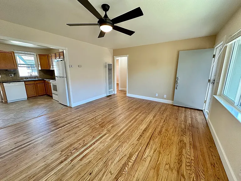 2622 Renton Way — Photo 30