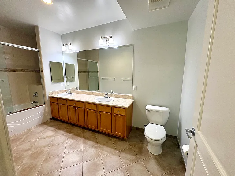 1310 Creekside Dr — Photo 30