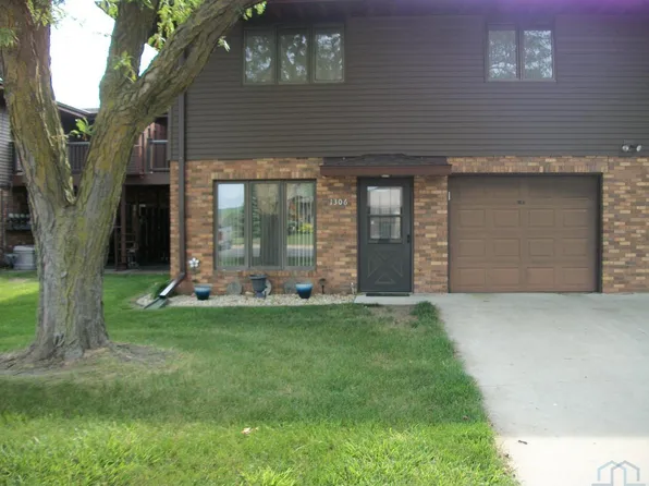 1306 Greta St, Cherokee, IA 51012