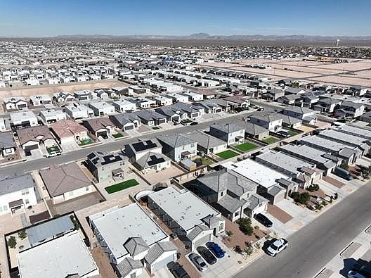 5th image of 13837 Paseo Alegre Ave