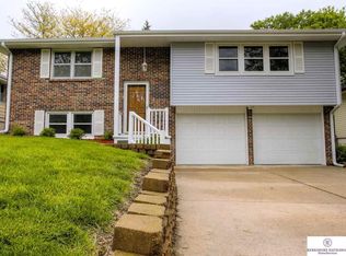 4831 S 50th St, Omaha, NE 68117