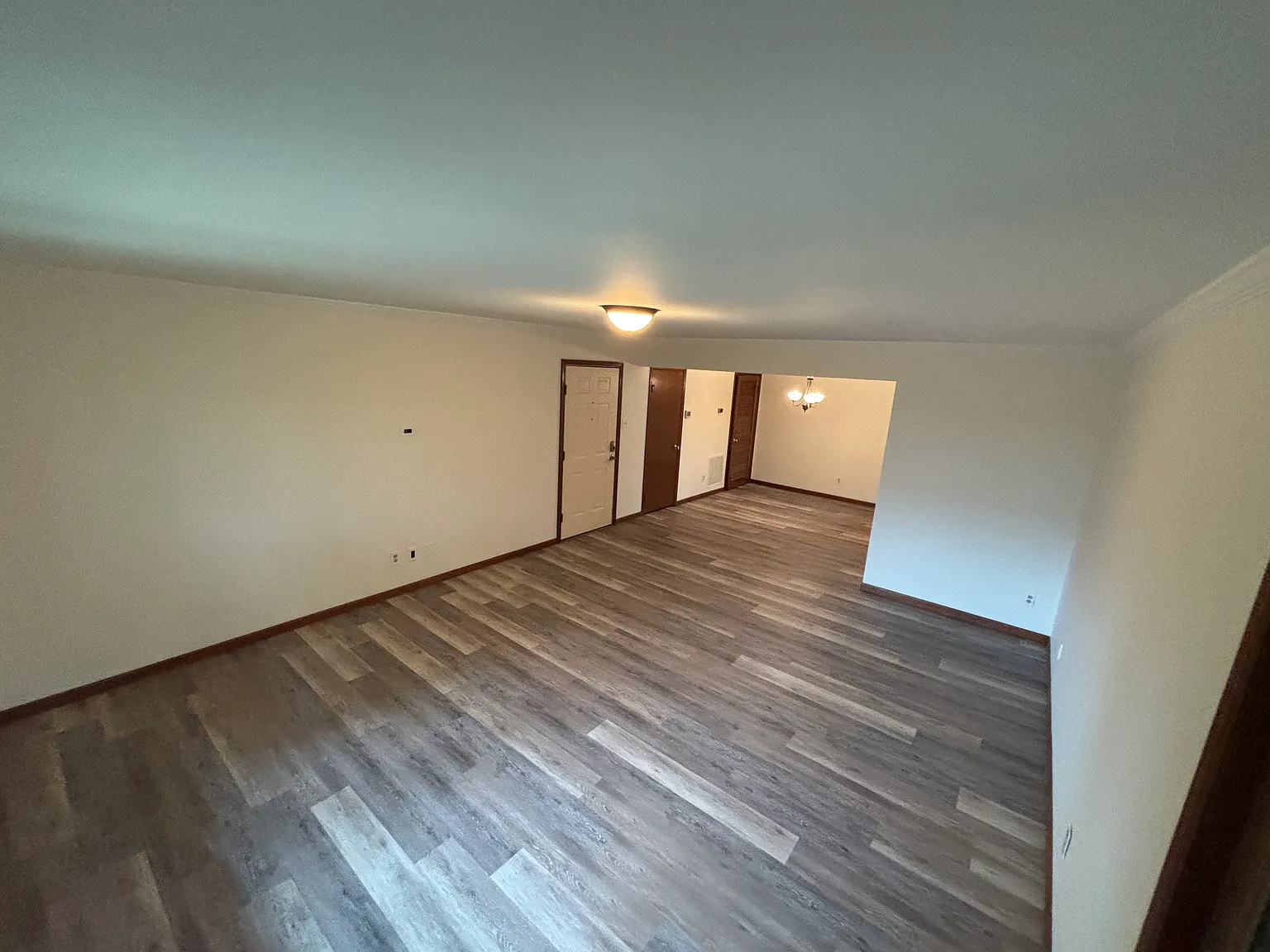 2 bed, 1168 sqft, $2,400 — Photo 4