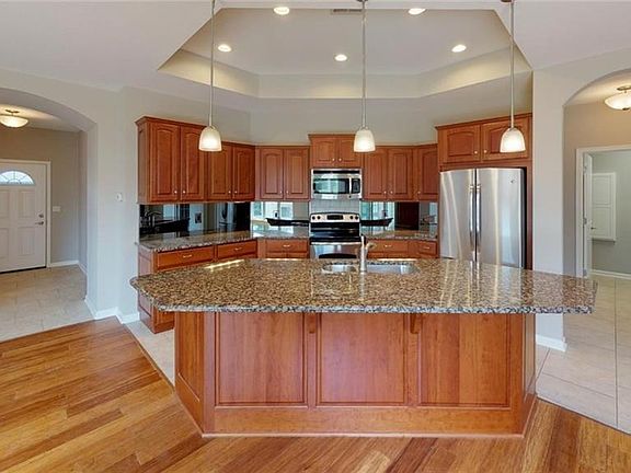 3rd image of 2794 Canterbury Cir #38B