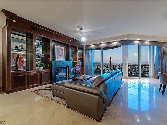 5th image of 9103 Alta Dr #1103