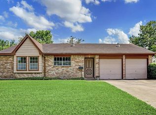 9627 Windswept Ln, Houston, TX 77063