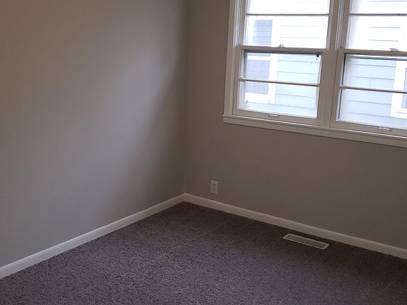 5th image of 2036 N Euclid Ave
