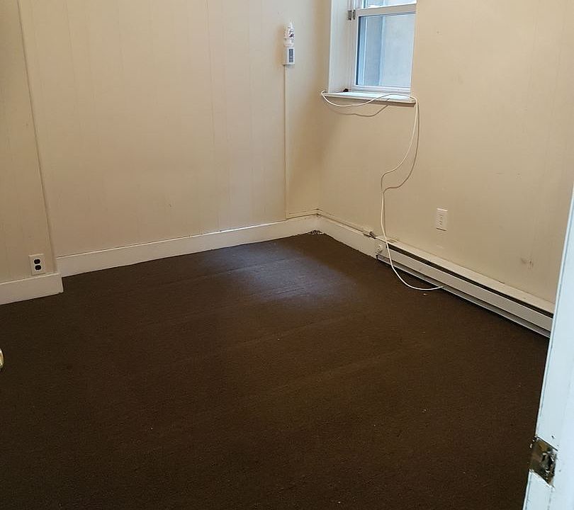 2nd image of 2850 Frankford Ave
