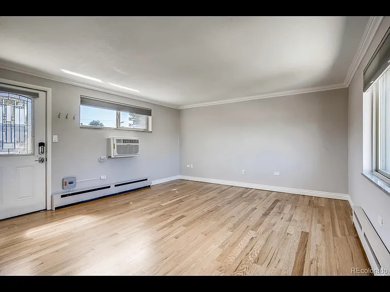 558 N Washington St #310 — Photo 9
