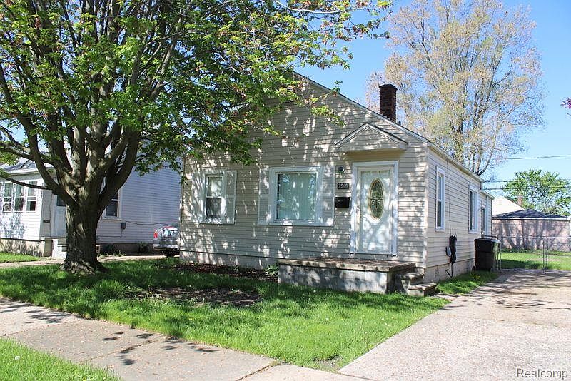 1st image of 3860 18th St