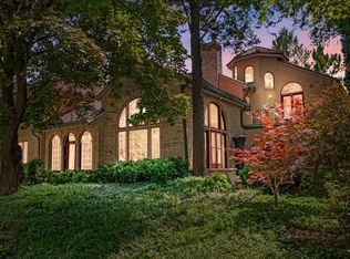 10505 W Woodward Ave, Wauwatosa, WI 53222
