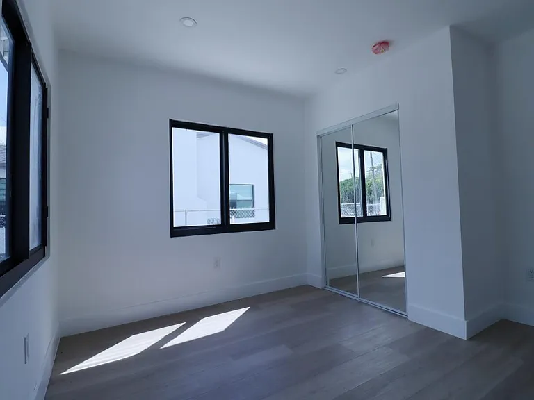 3040 NW 13th Ave #1 — Photo 12
