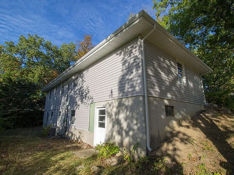1207 White Oak Ln — Photo 29