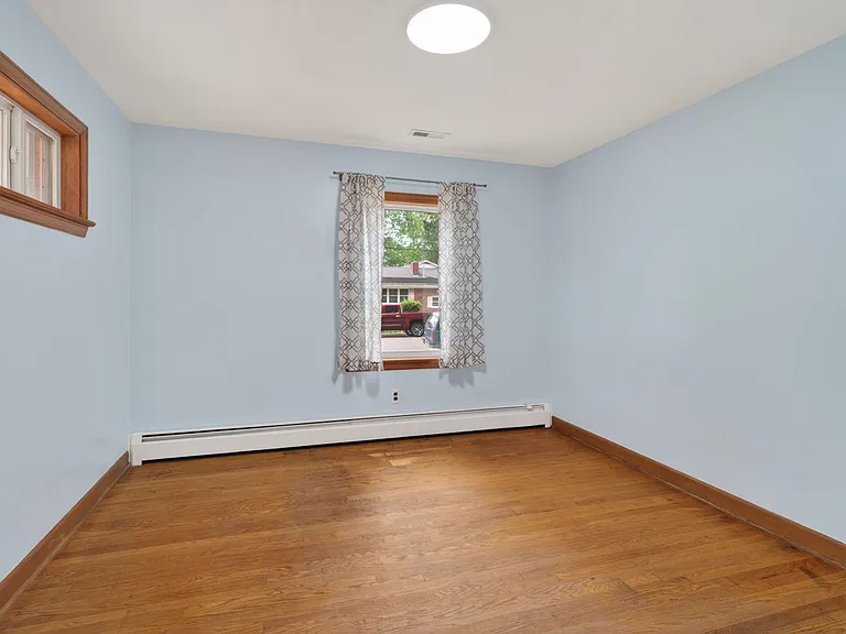 110 Marvin Dr — Photo 20