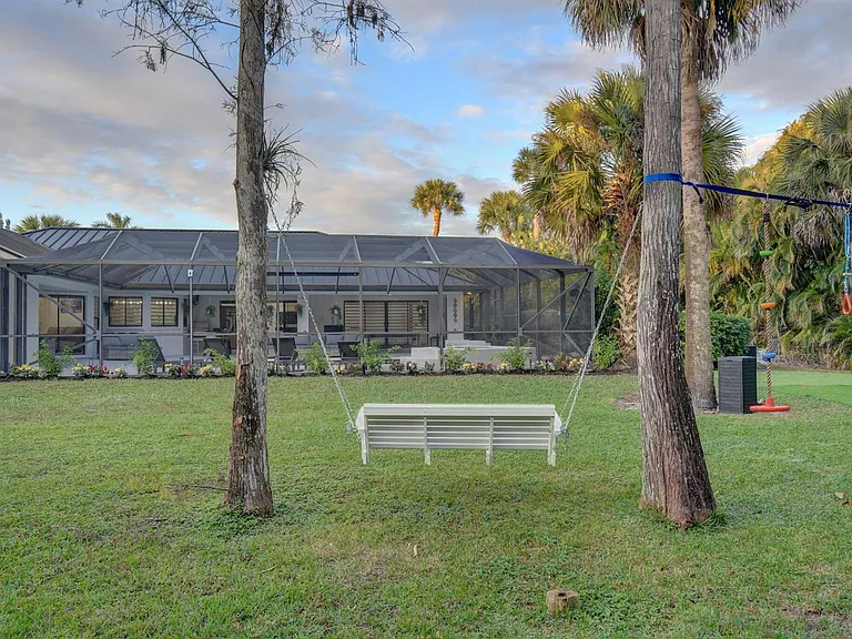 13302 Doubletree Cir — Photo 41