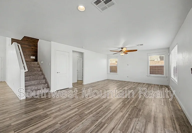 33583 N Wash View Rd — Photo 10