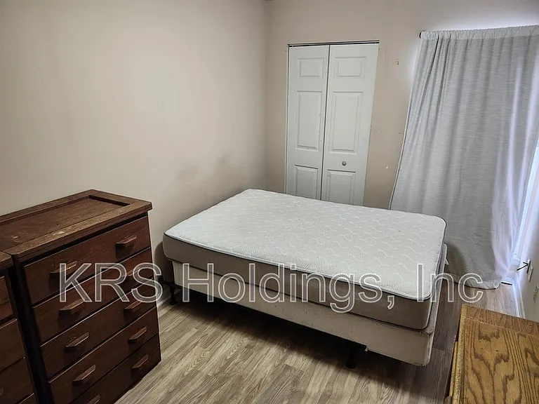 1305 Bradley Dr — Photo 11